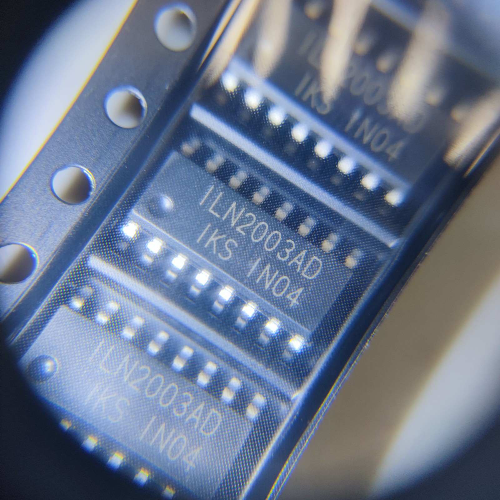 ILN2003ADT IKSEMICON 7CH High voltage High Current Darkington Transistor Arrays